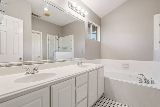 $310,000 | 59 North Avonlea Circle, The Woodlands, TX 77382