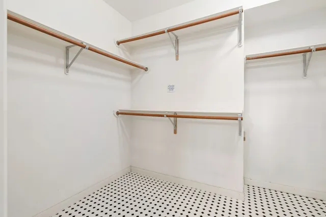 $299,900 | 59 North Avonlea Circle, The Woodlands, TX 77382