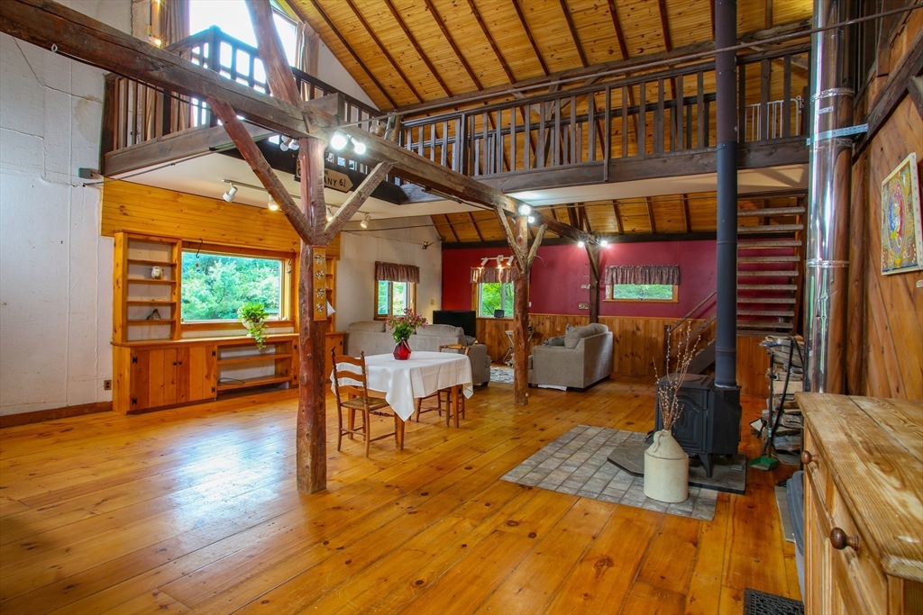 14 S Road Heath, MA 01346 - Photo 7 of 38