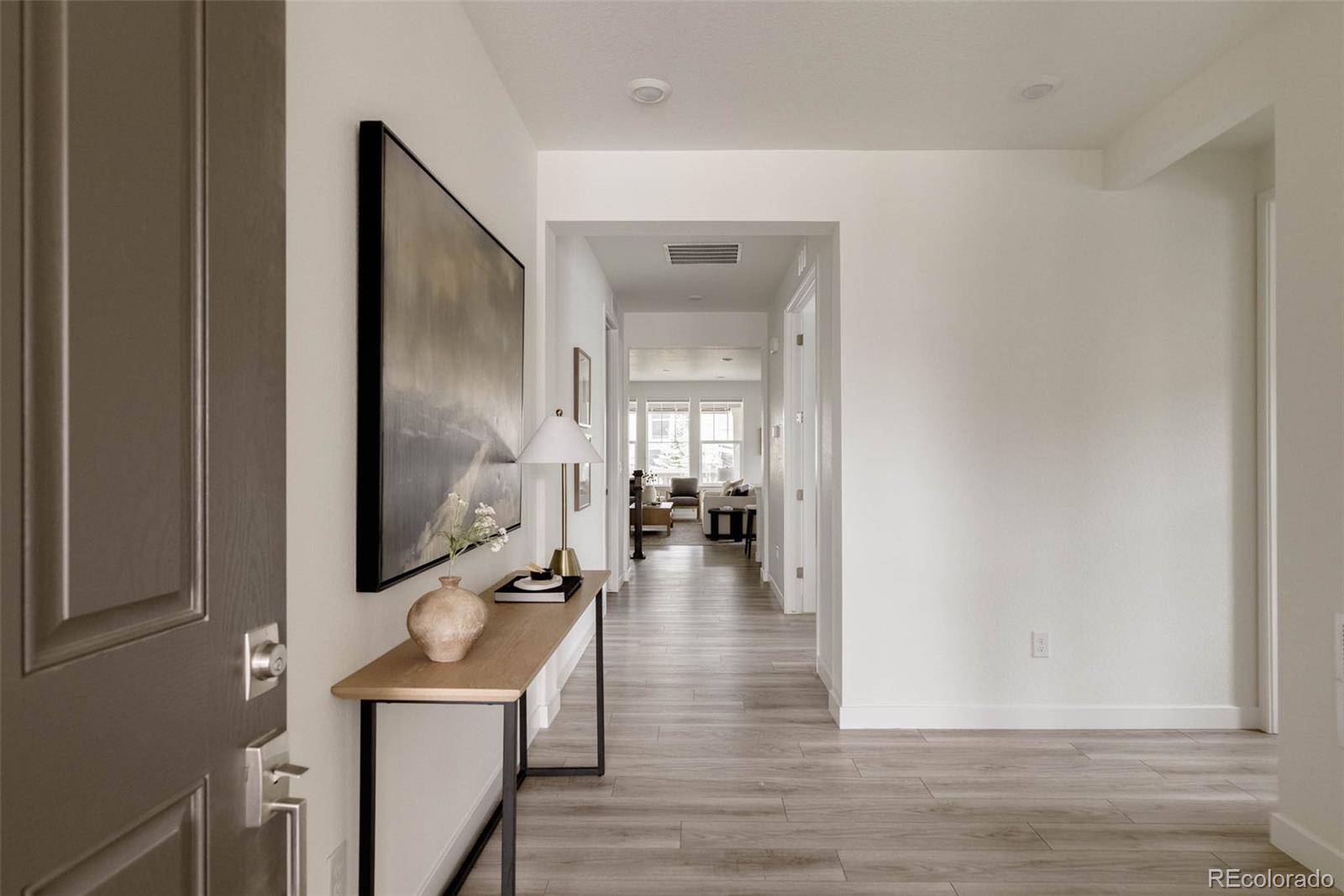 8571 South Riviera Court Aurora, CO 80016 - Photo 17 of 35