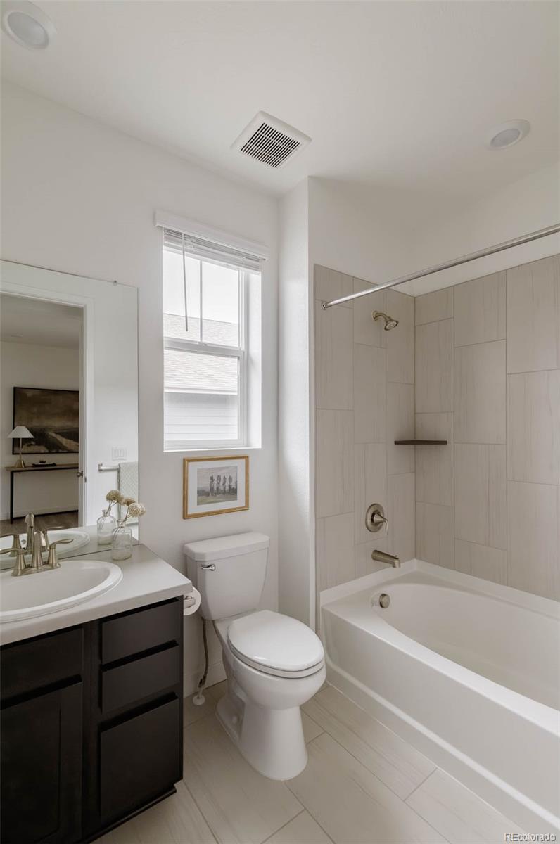 8571 South Riviera Court Aurora, CO 80016 - Photo 20 of 35