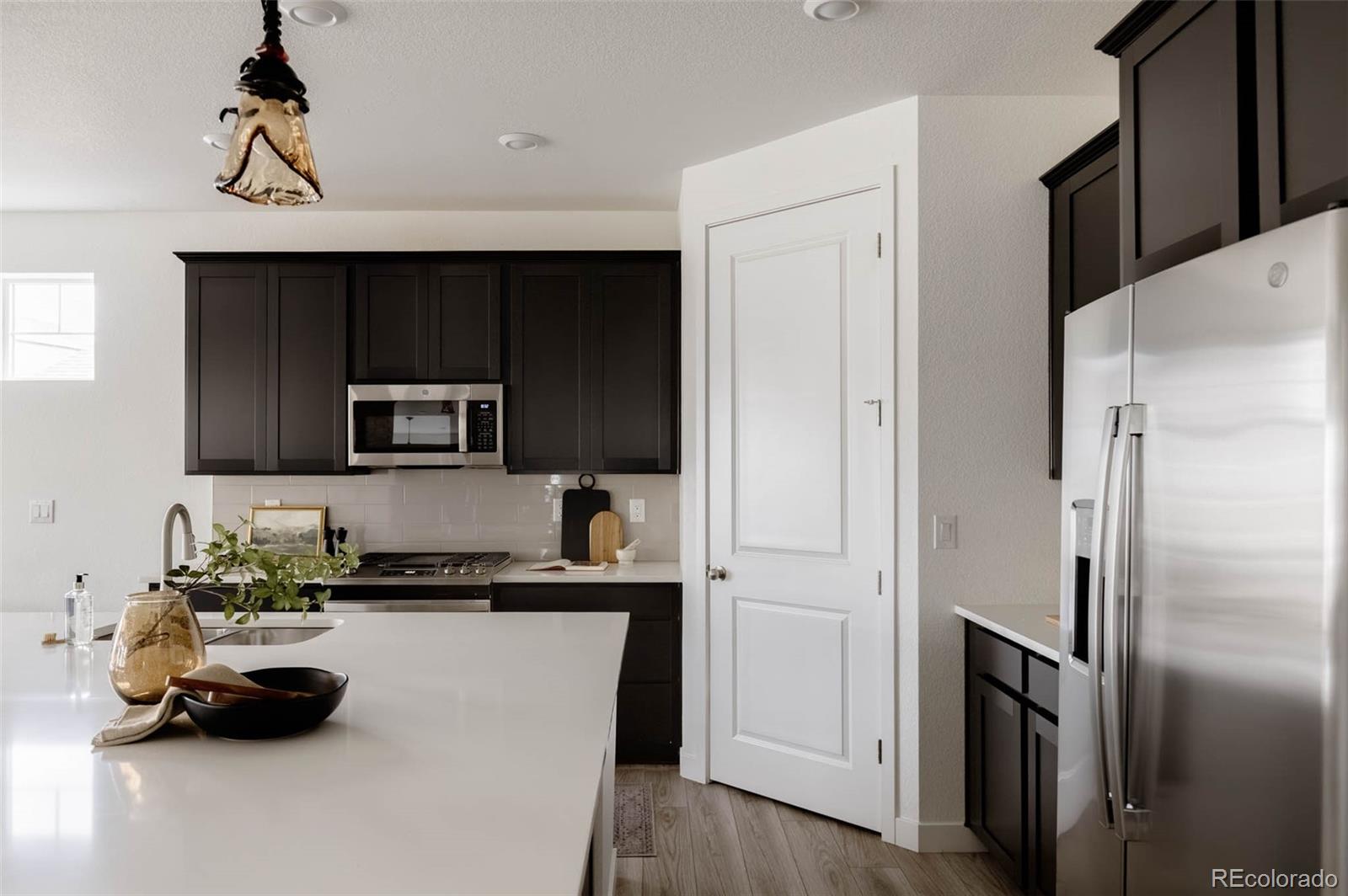 8571 South Riviera Court Aurora, CO 80016 - Photo 9 of 35