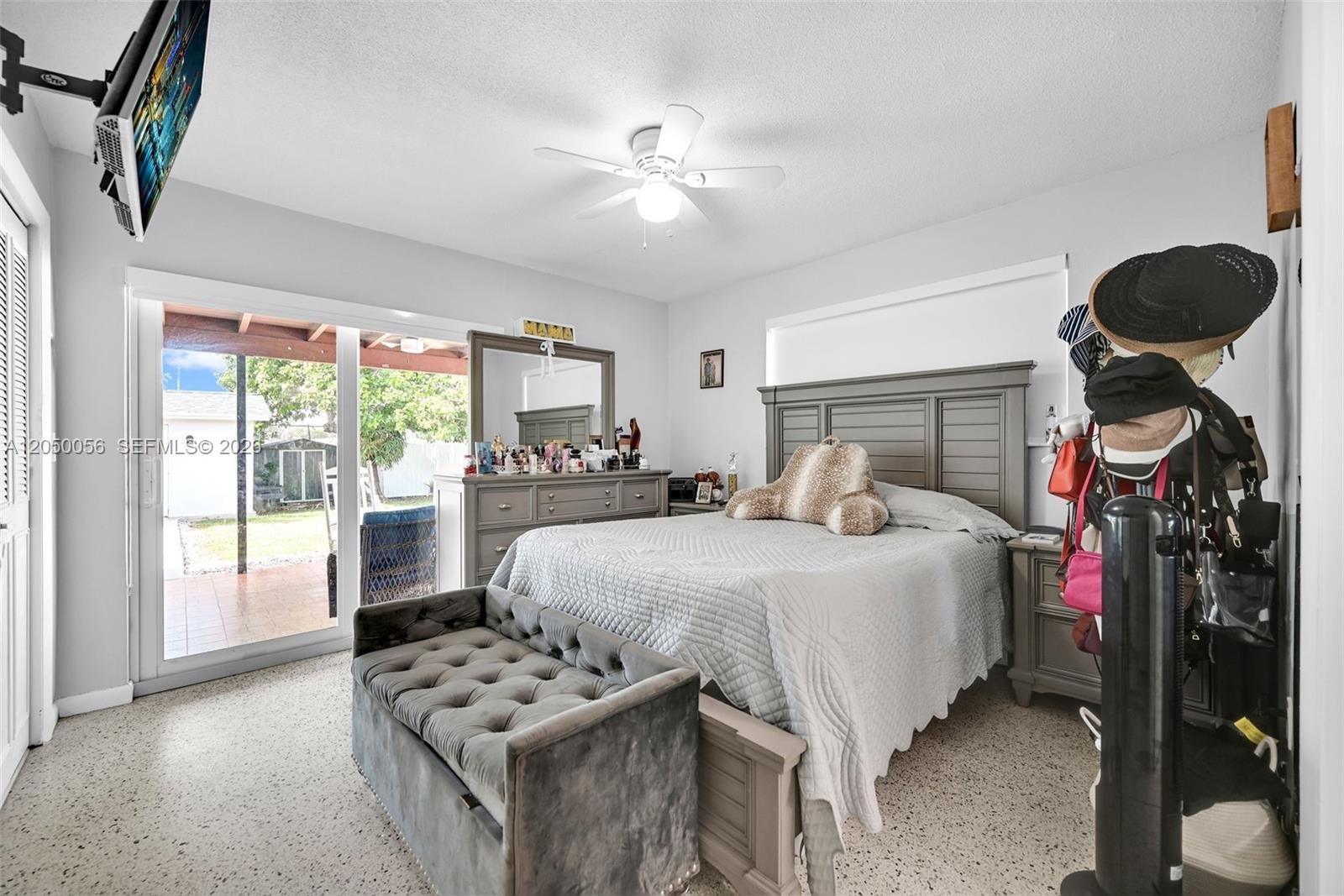 9720 Southwest 37th Terrace Miami, FL 33165 - Photo 5 of 18