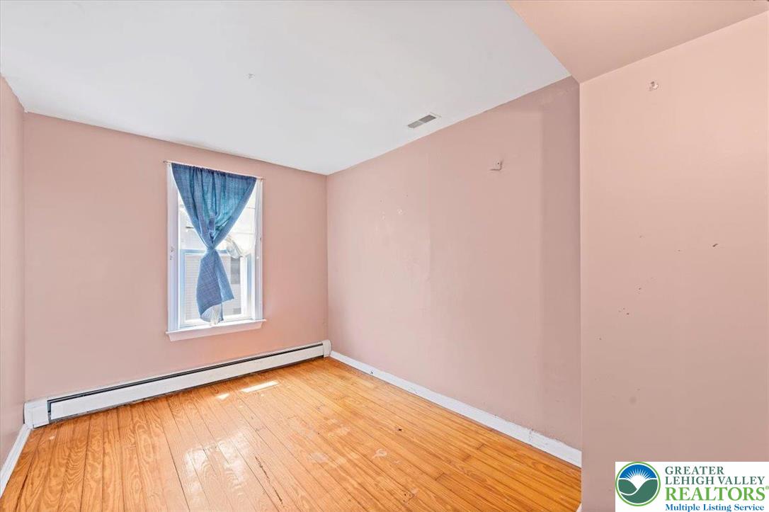 896 Front Street Whitehall, PA 18052 - Photo 22 of 35 Gallery Image 22