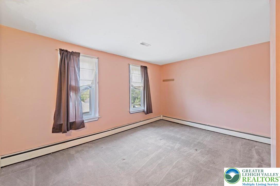 896 Front Street Whitehall, PA 18052 - Photo 25 of 35 Gallery Image 25