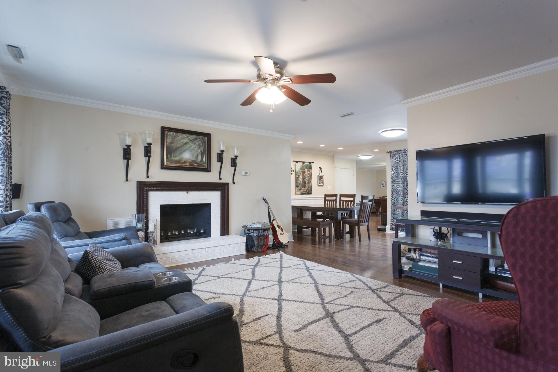 98 Plumtree Road Levittown, PA 19056 - Photo 1 of 36 Gallery Image 1