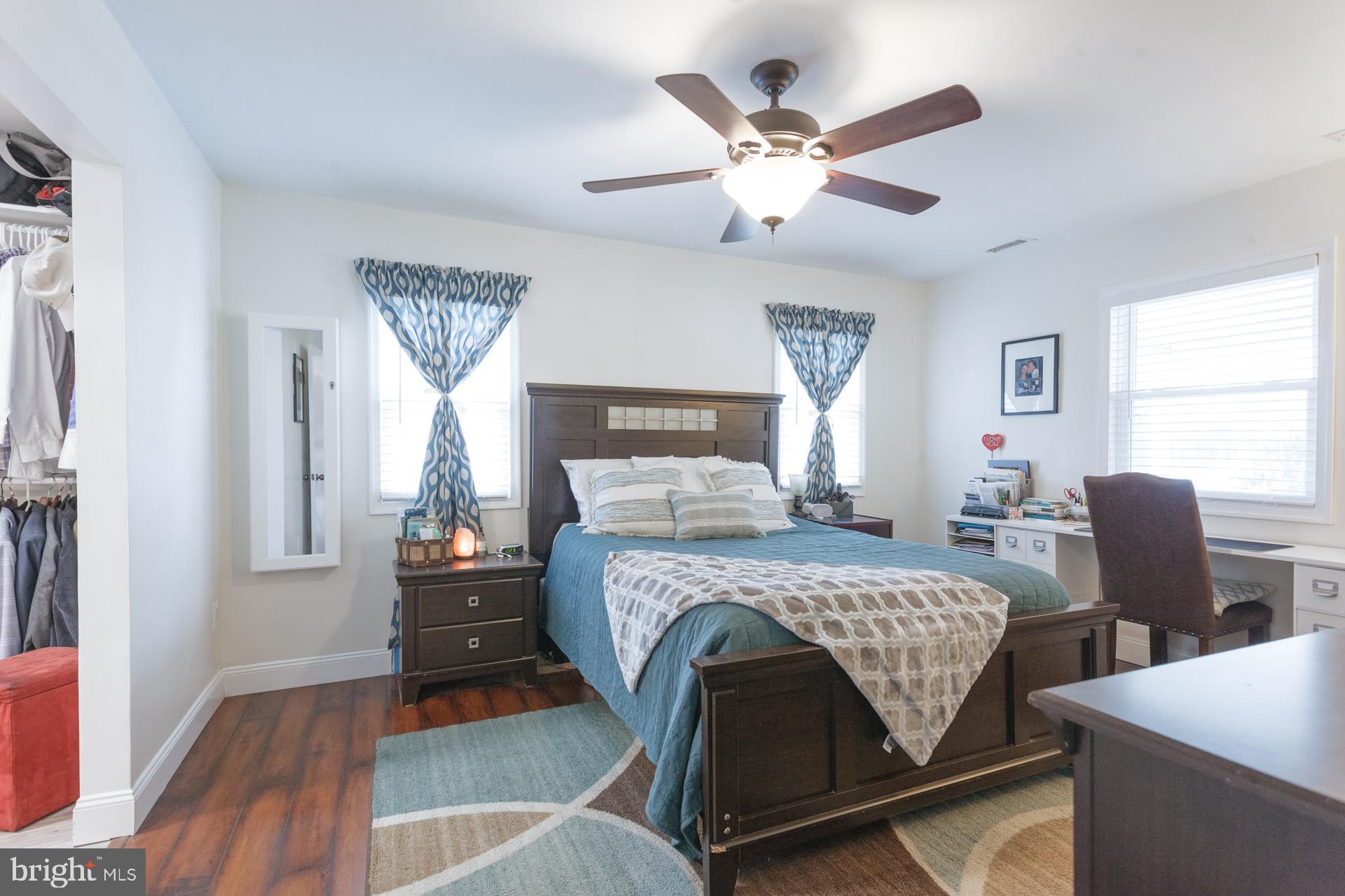 98 Plumtree Road Levittown, PA 19056 - Photo 21 of 36 Gallery Image 21