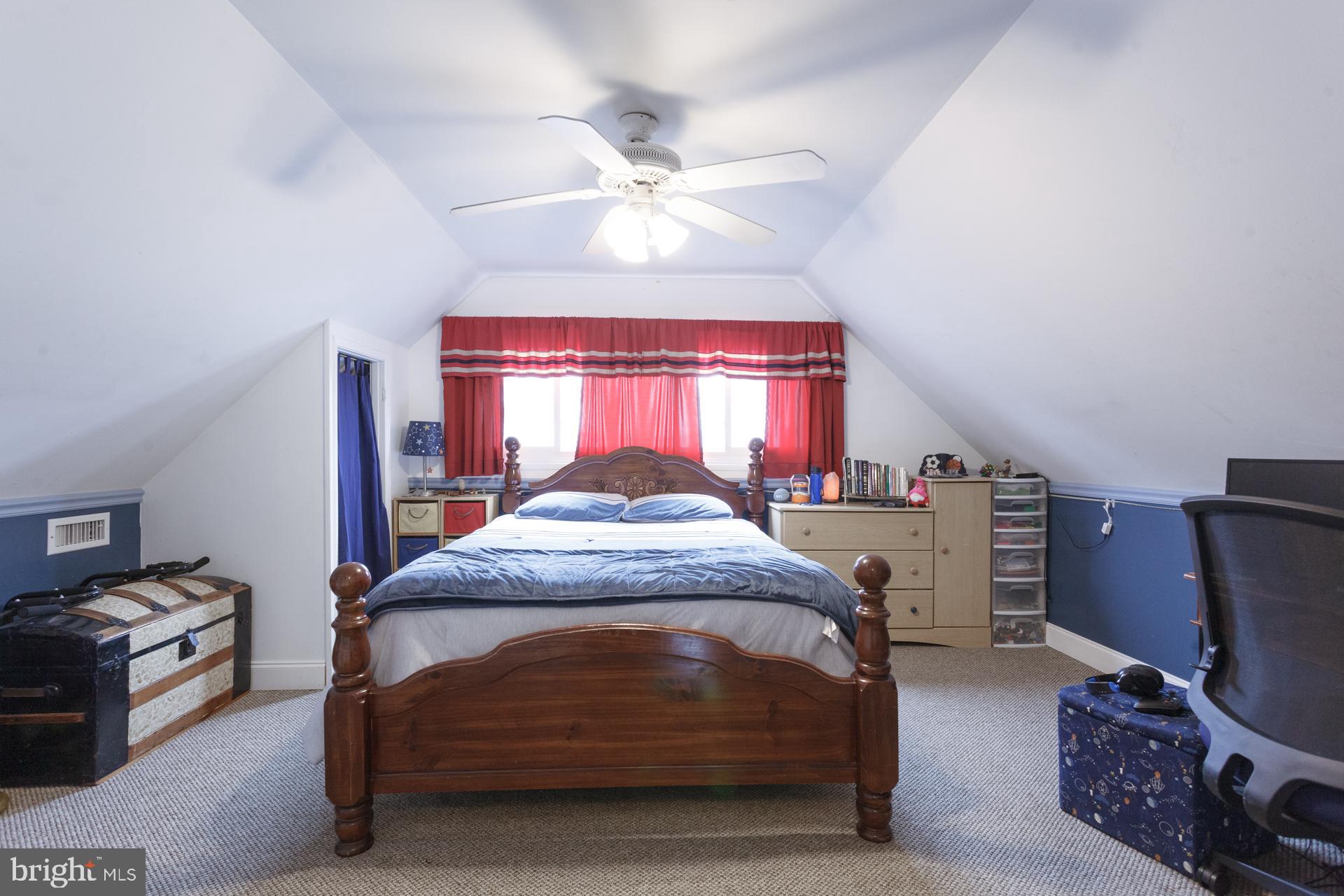 98 Plumtree Road Levittown, PA 19056 - Photo 25 of 36 Gallery Image 25