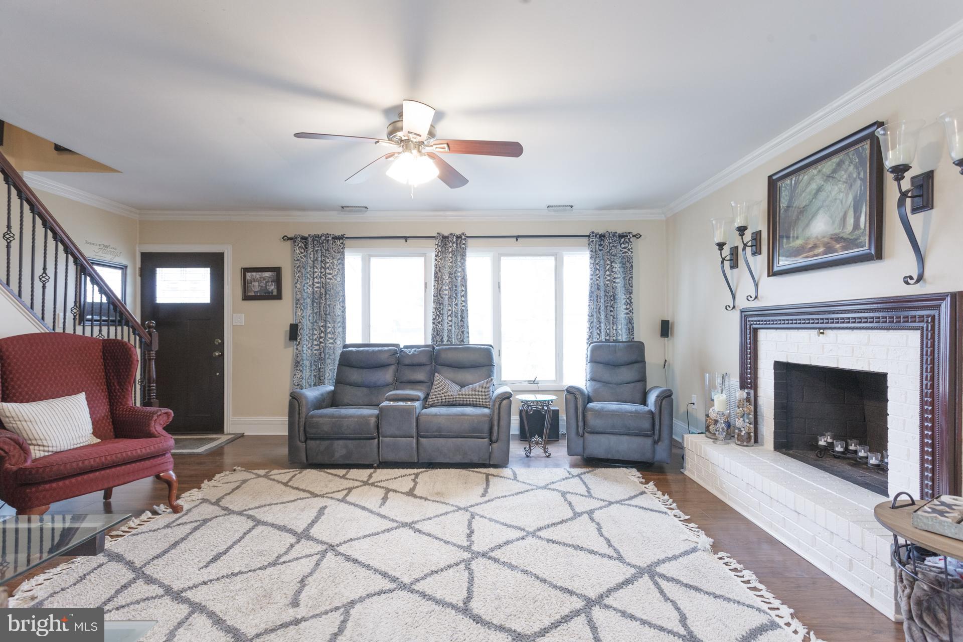 98 Plumtree Road Levittown, PA 19056 - Photo 3 of 36 Gallery Image 3