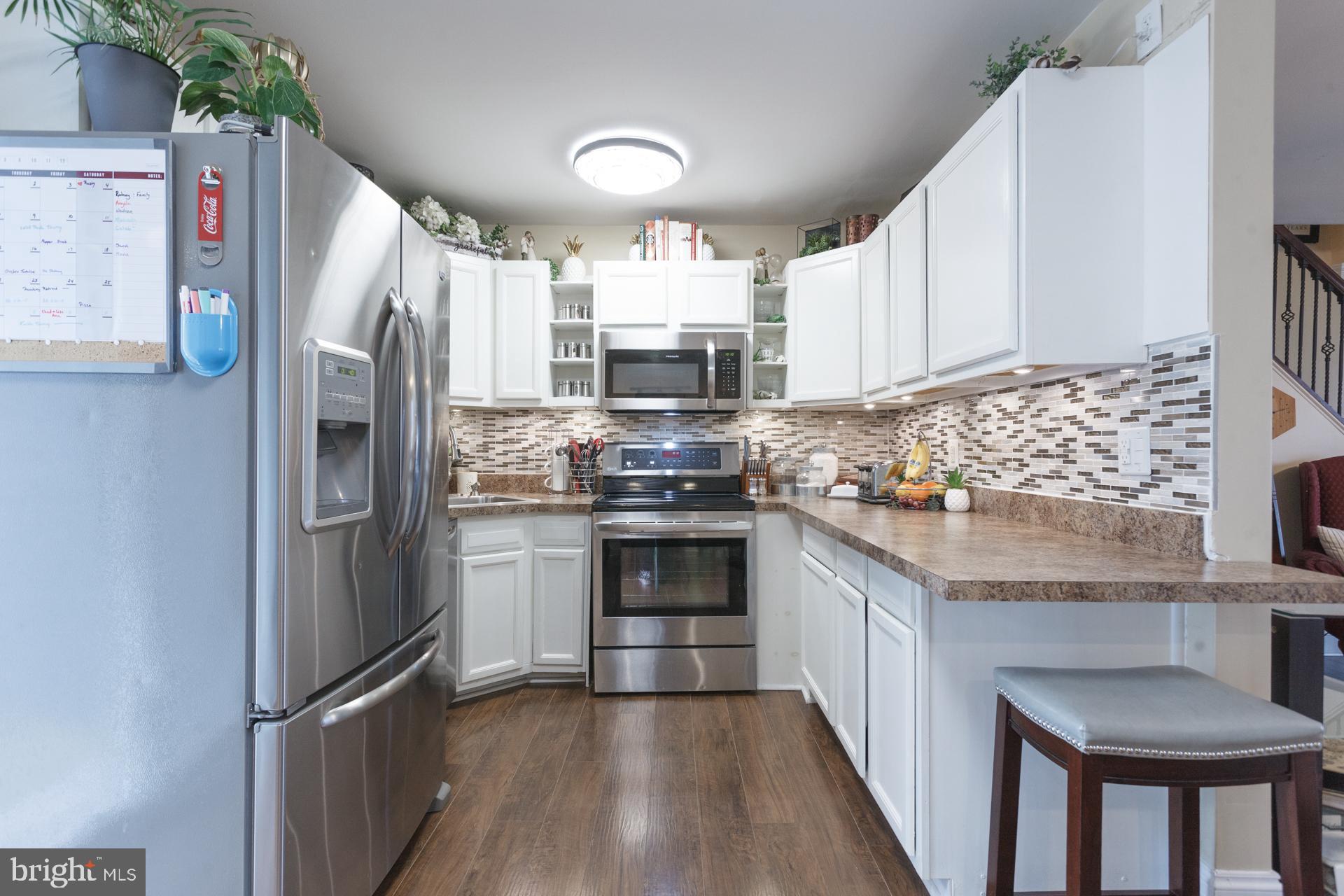 98 Plumtree Road Levittown, PA 19056 - Photo 8 of 36 Gallery Image 8
