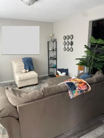 $1,425 | 553 Lemon Street North, Unit 2, North Hudson, WI 54016