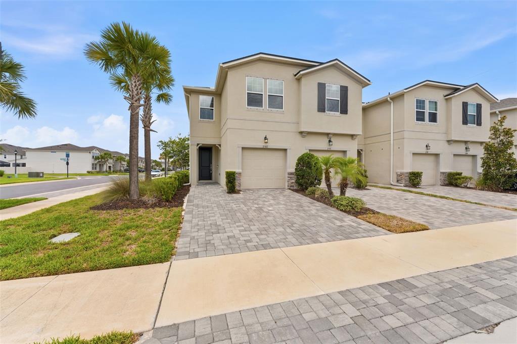 2587 Everglade Way Lutz, FL 33558 - Photo 2 of 41