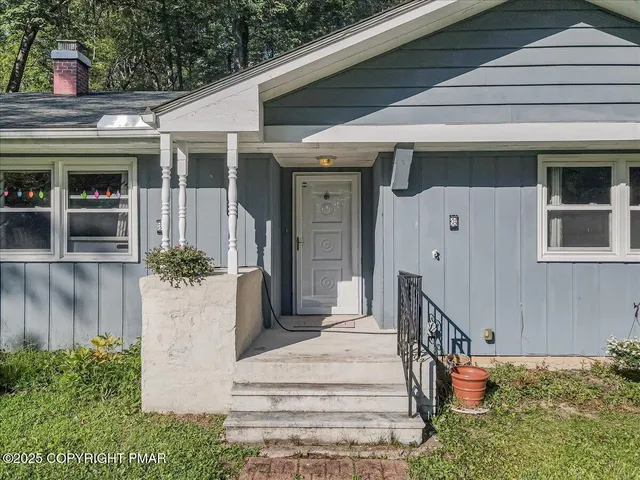 $259,000 | 110 Elm Drive, Blakeslee, PA 18610