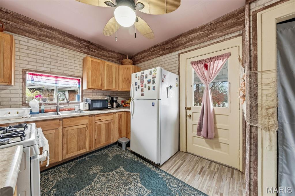 9726 Lackland Road Overland, MO 63114 - Photo 14 of 38