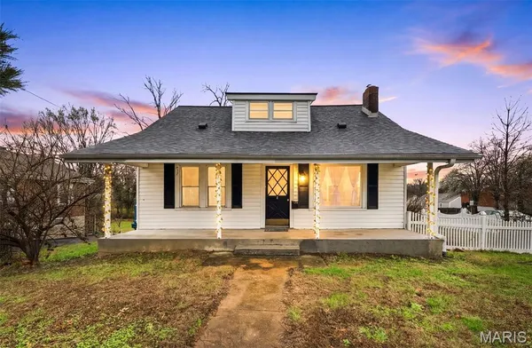 $150,000 | 9726 Lackland Road, Overland, MO 63114