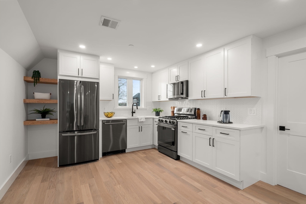 26 Adelaide Street, Unit 3 Boston, MA 02130 - Photo 6 of 21