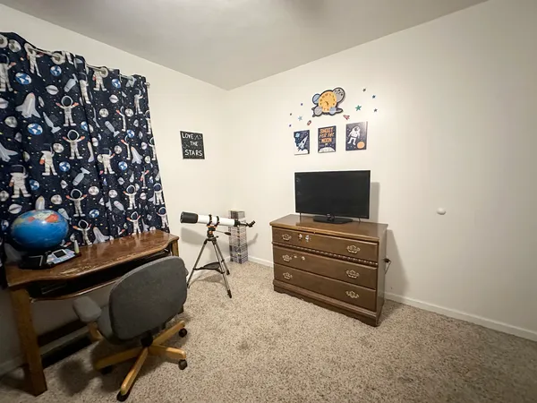 $242,500 | 2863 Parker Drive, Metropolis, IL 62960