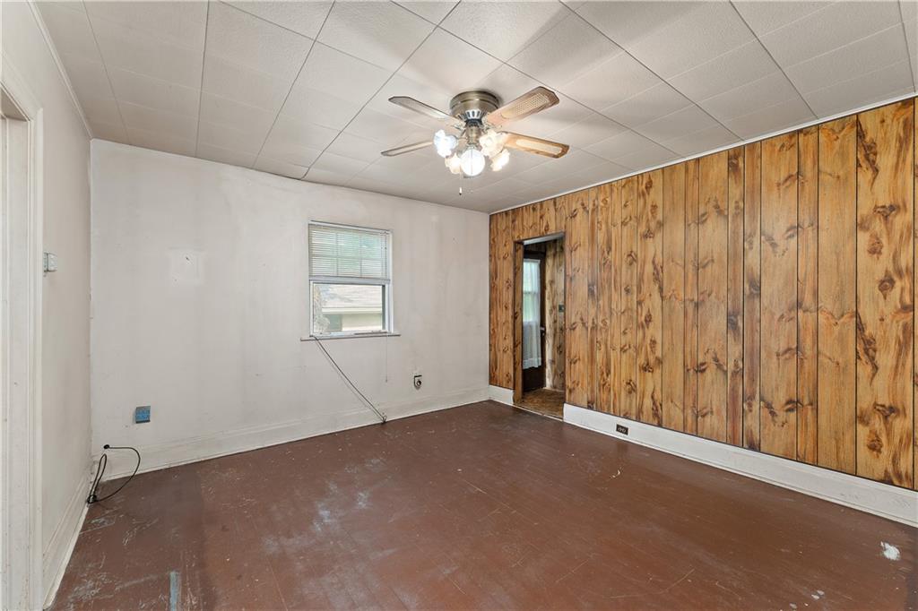 104 W Road Pittsburgh, PA 15209 - Photo 11 of 40 a view of an empty room with a window