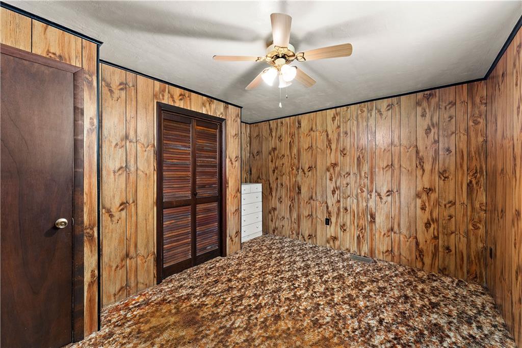 104 W Road Pittsburgh, PA 15209 - Photo 13 of 40