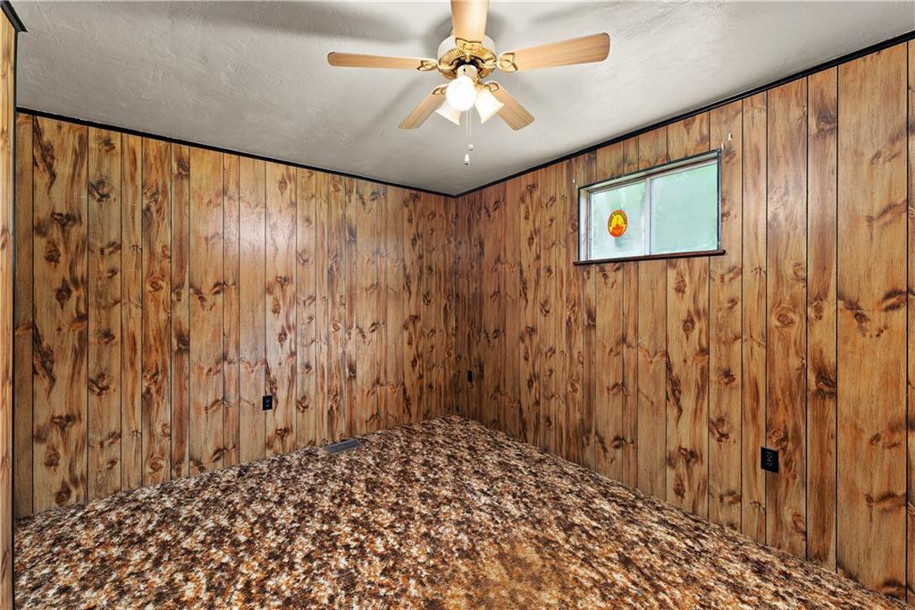 104 W Road Pittsburgh, PA 15209 - Photo 18 of 40 a view of a hallway