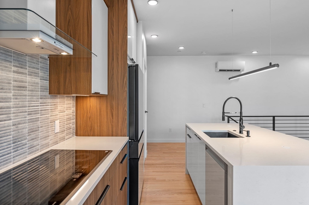 11 Boynton Street, Unit 101 Swampscott, MA 01907 - Photo 21 of 42