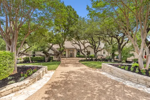 $1,490,000 | 50 Tiburon Drive, The Hills, TX 78738
