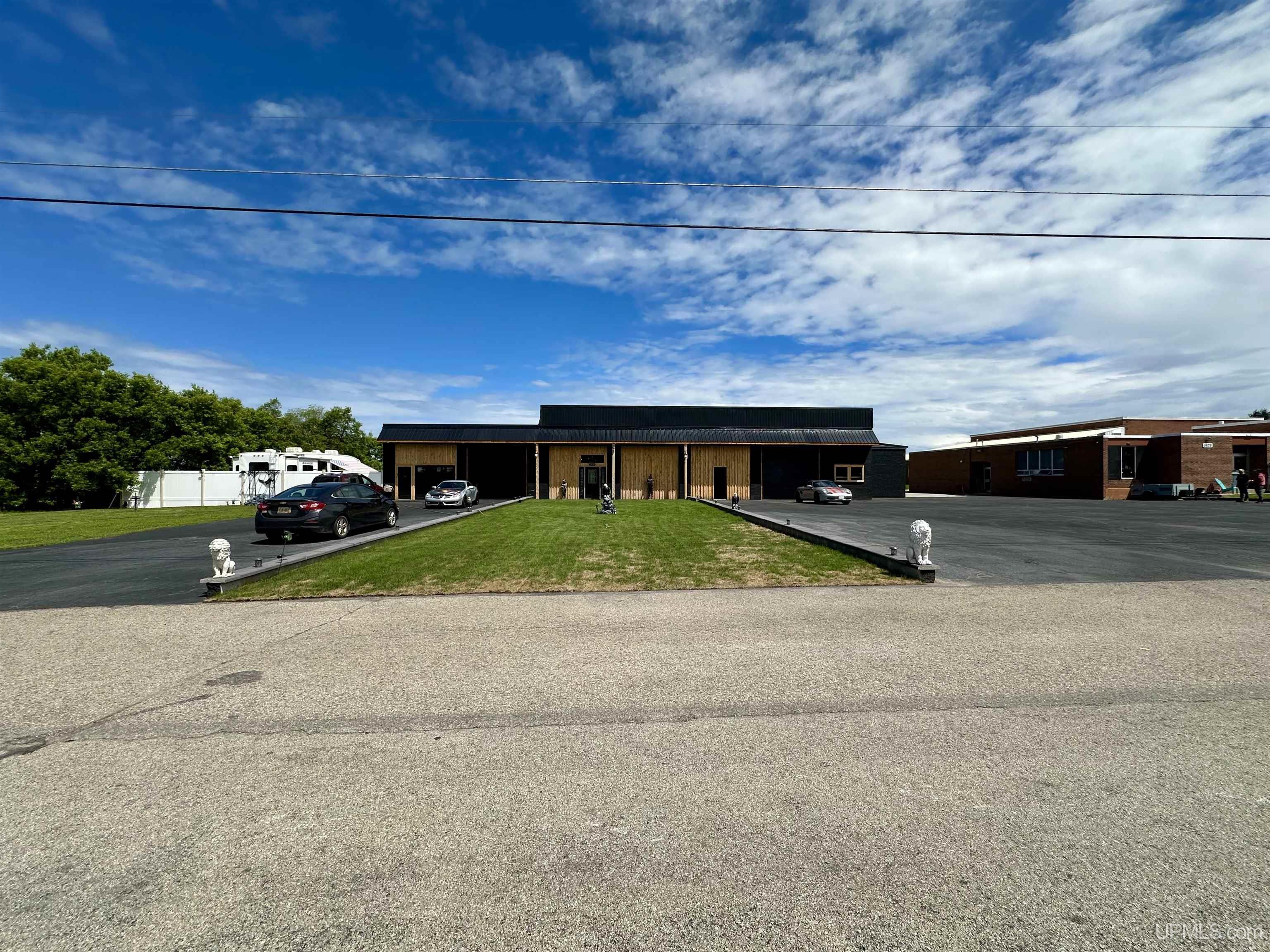 3910 20th Road Gladstone, MI 49837 - Photo 2 of 40