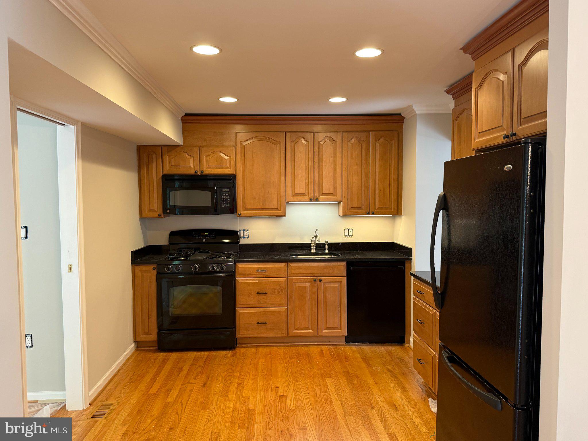 7840 Brompton Street Springfield, VA 22152 - Photo 5 of 6 Gallery Image 5