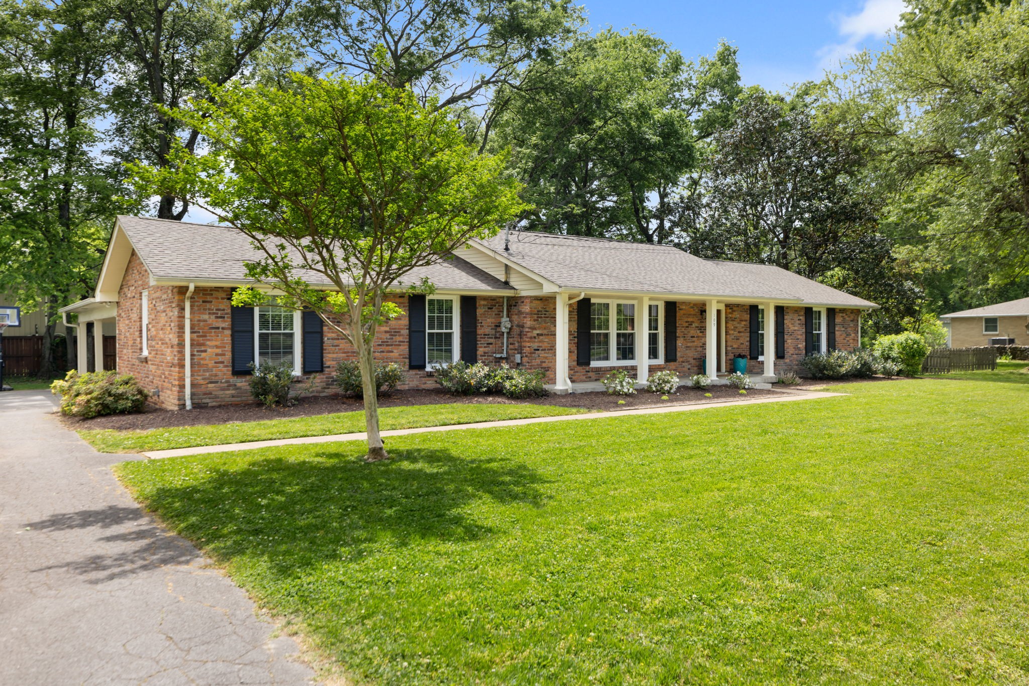 109 Pine Circle Road Franklin, TN 37069 - Photo 3 of 45 Gallery Image 3