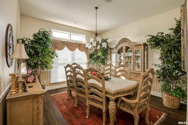 $480,000 | 1410 Bradford Lane, Carbondale, IL 62902