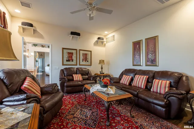 $480,000 | 1410 Bradford Lane, Carbondale, IL 62902