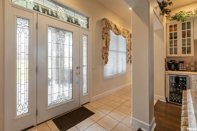 $480,000 | 1410 Bradford Lane, Carbondale, IL 62902