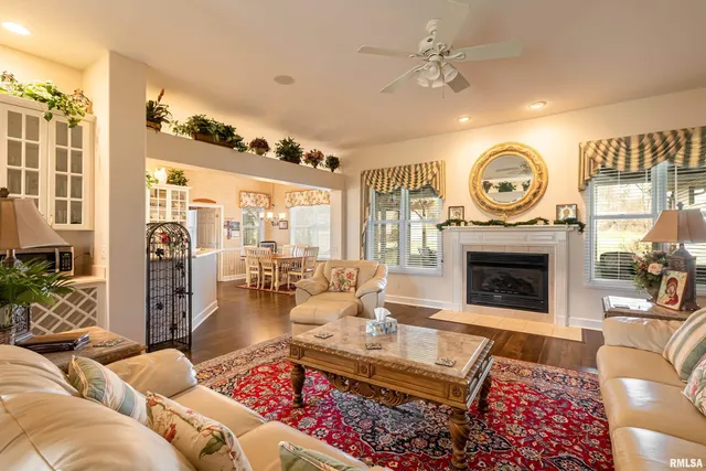 $480,000 | 1410 Bradford Lane, Carbondale, IL 62902