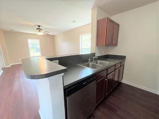 $2,100 | 109 Kensel Court, Goose Creek, SC 29445