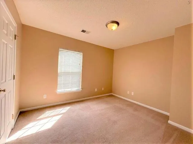 $2,100 | 109 Kensel Court, Goose Creek, SC 29445