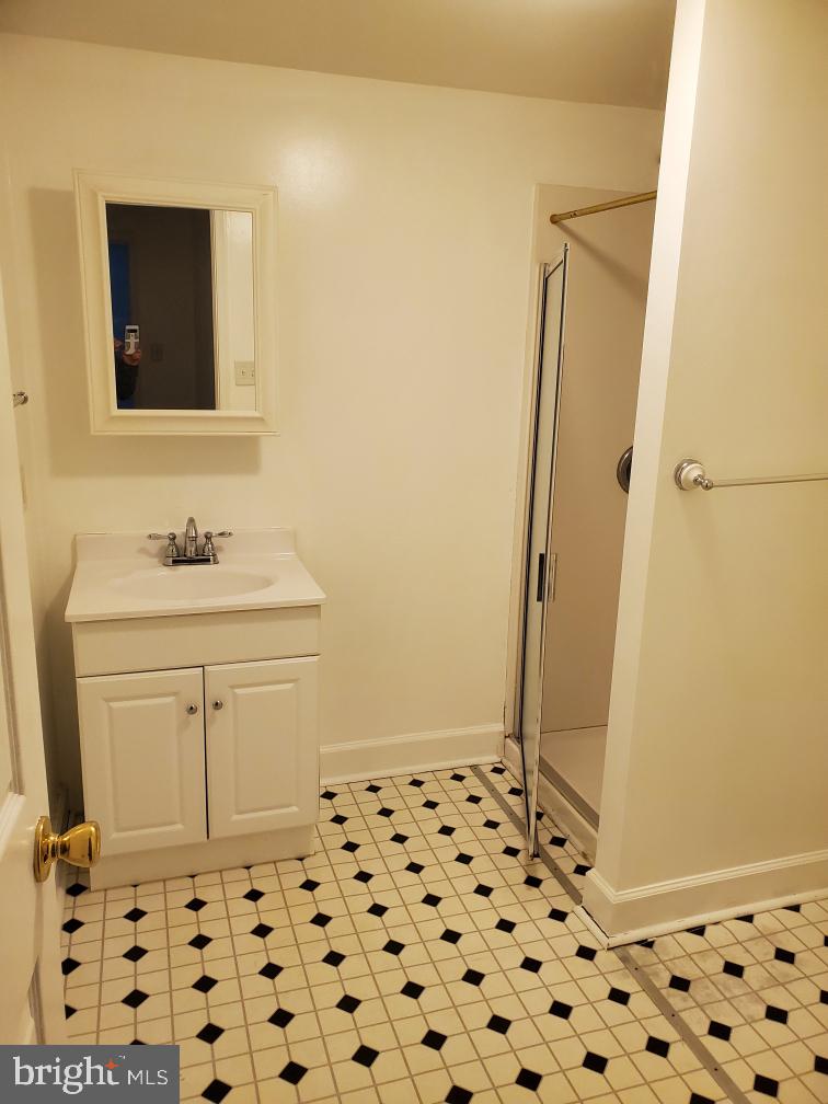 17813 A Willow Road Dumfries, VA 22026 - Photo 6 of 7 Bathroom with shower