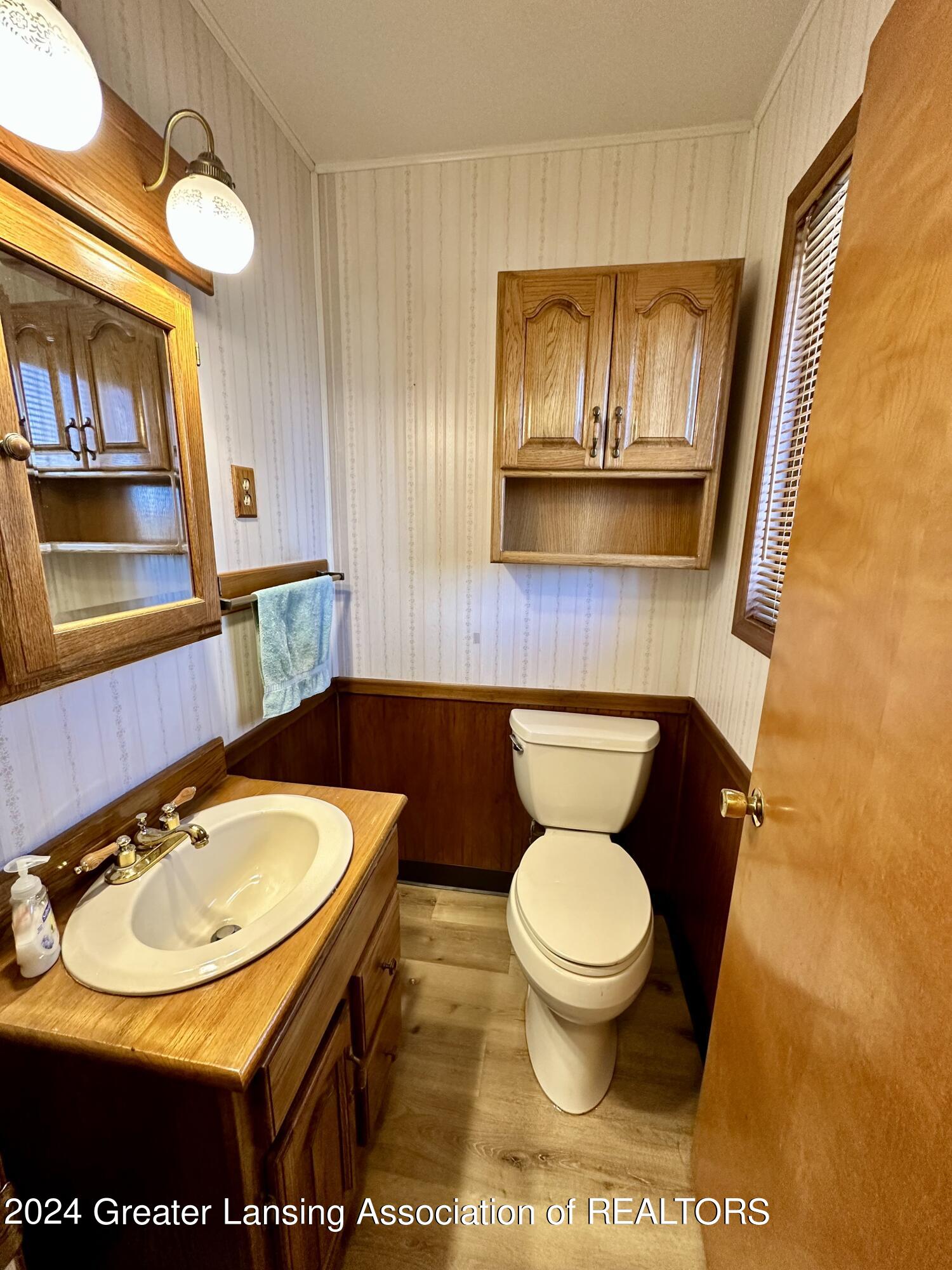 832 Pierce Road Lansing, MI 48910 - Photo 15 of 50 IMG_5796