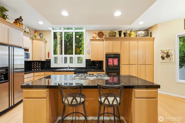 $1,800,000 | 5633 194th Lane Southeast, Issaquah, WA 98027