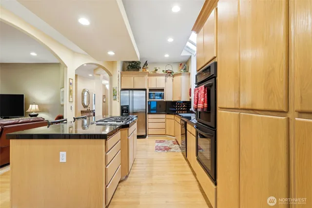 $1,800,000 | 5633 194th Lane Southeast, Issaquah, WA 98027