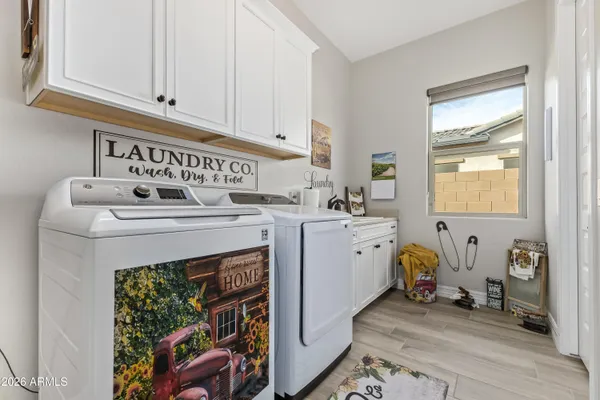 $1,050,000 | 1966 East Indian Wells Drive, Gilbert, AZ 85298