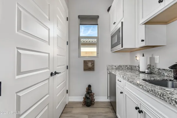 $1,050,000 | 1966 East Indian Wells Drive, Gilbert, AZ 85298