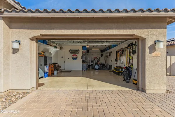 $1,050,000 | 1966 East Indian Wells Drive, Gilbert, AZ 85298