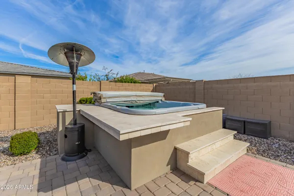 $1,050,000 | 1966 East Indian Wells Drive, Gilbert, AZ 85298