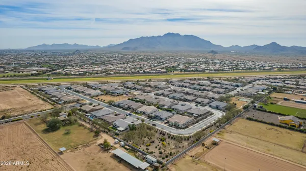 $1,050,000 | 1966 East Indian Wells Drive, Gilbert, AZ 85298