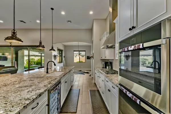 $1,050,000 | 1966 East Indian Wells Drive, Gilbert, AZ 85298