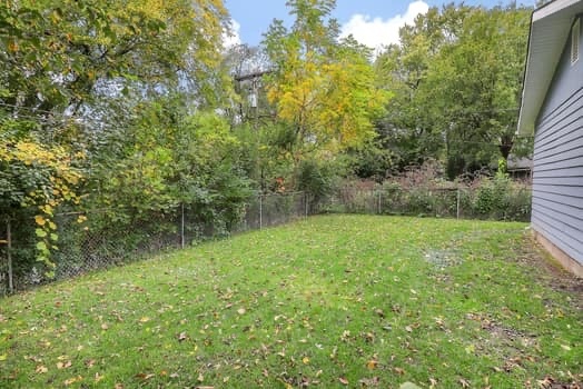 342 Seminole Lane Carol Stream, IL 60188 - Photo 18 of 20 a view of a lush green outdoor space