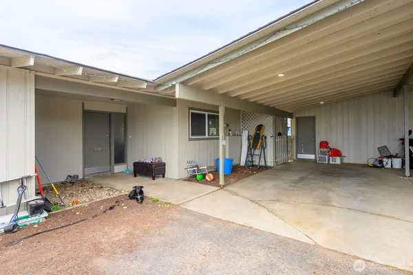 a view of a outdoor space