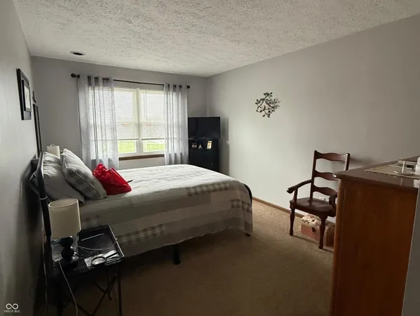 $193,000 | 1204 Paradise Way, Unit B, Greenwood, IN 46143