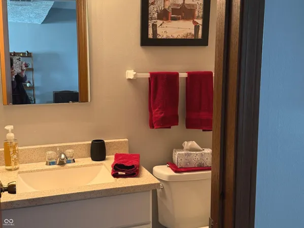 $193,000 | 1204 Paradise Way, Unit B, Greenwood, IN 46143