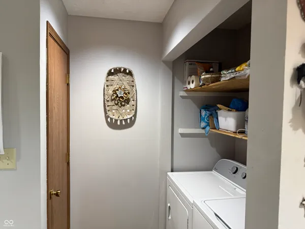 $193,000 | 1204 Paradise Way, Unit B, Greenwood, IN 46143
